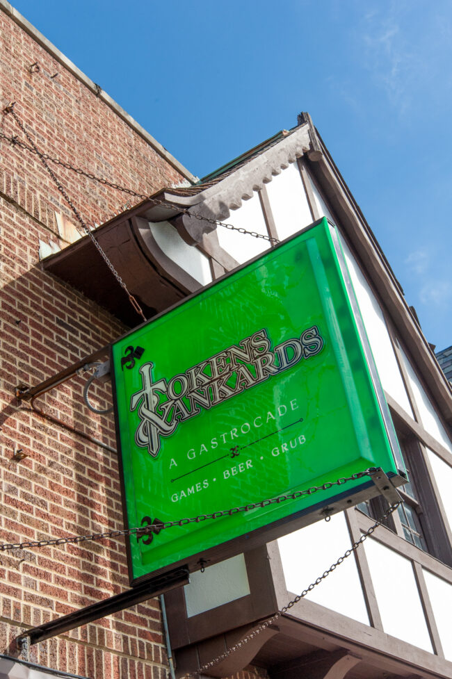 T&T sign Tokens & Tankards sign