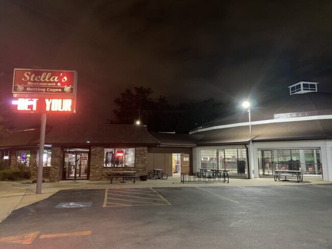 86949-StellasBattingCages-IL